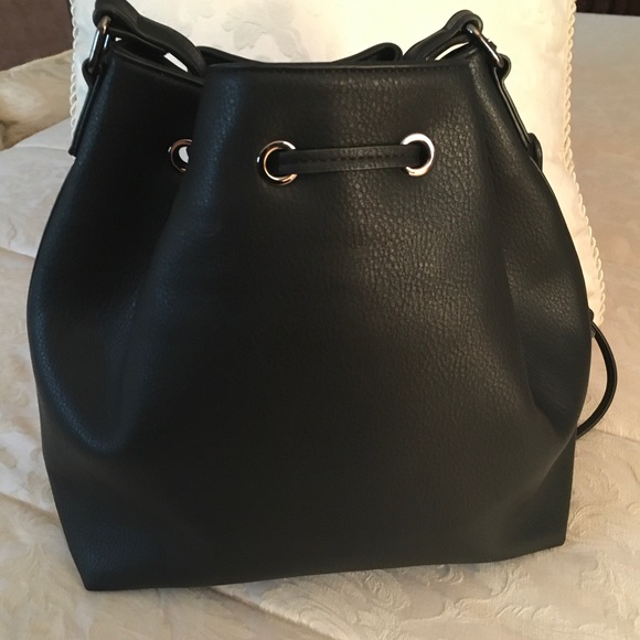 Maude Vivante Awesome 🤩 Grommetted Feather-light Bucket Bag - Picture 2 of 11